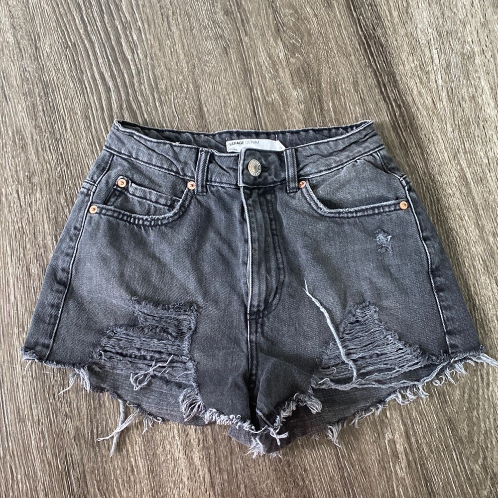 Festival Garage jean shorts